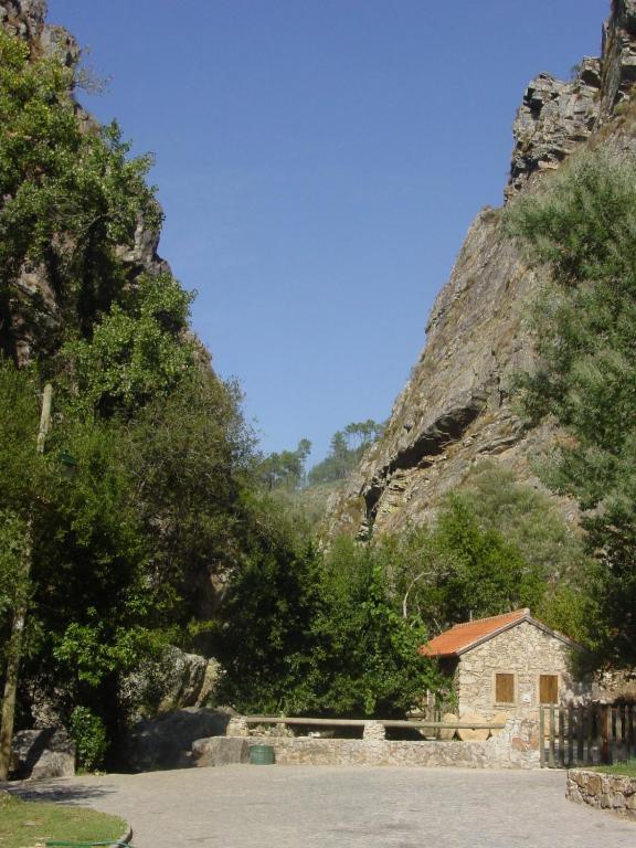 Hotel Rota Malhoa Figueiro Dos Vinhos Bagian luar foto